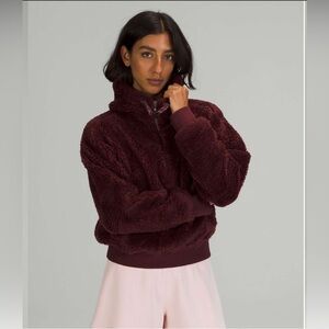 BNWOT Lululemon Textured Fleece 1/2 Zip
Red Merlot